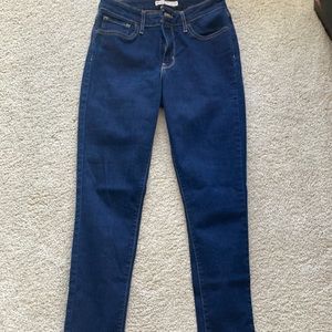 Levi 721 High Rise Skinny size 28